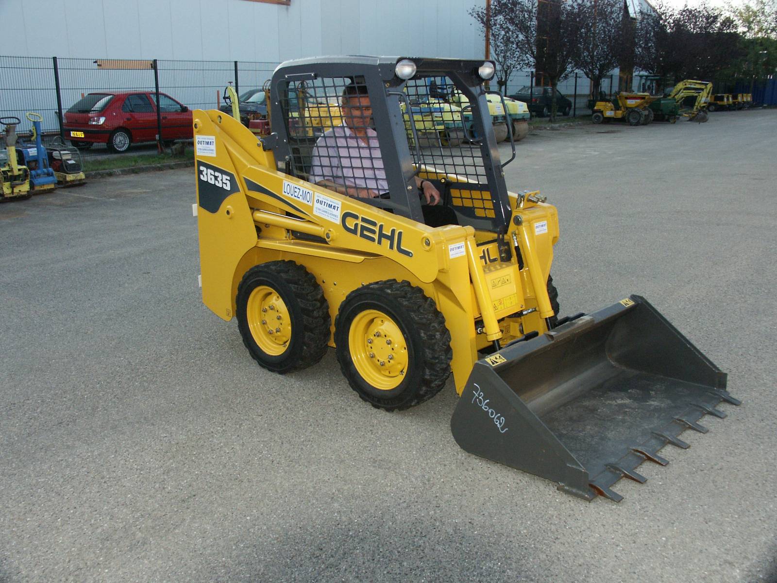 Location de matériel travaux mini pelle à Sarreguemines 57 Moselle