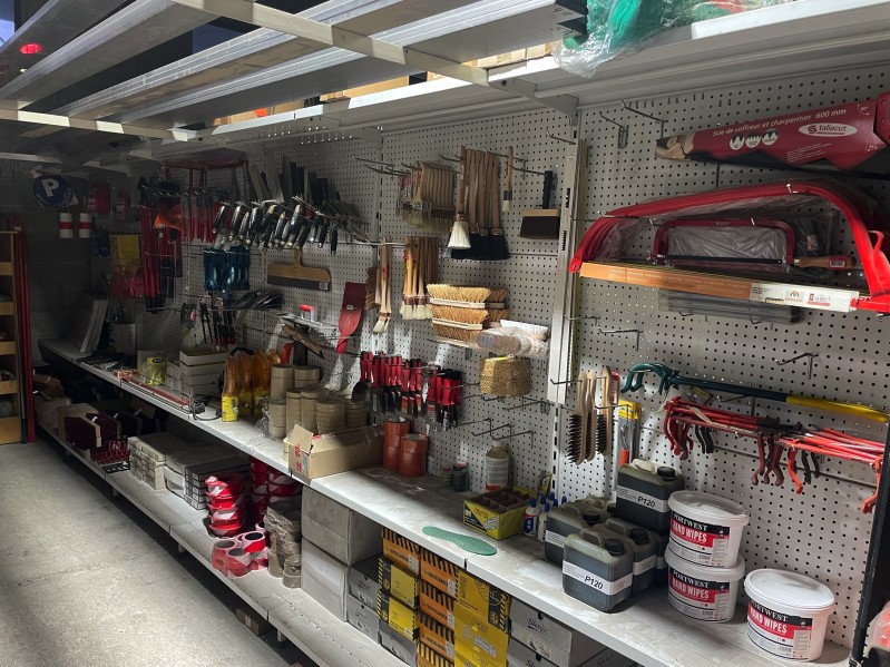 Vente d'outillage pour le batiment et travaux publics à sarreguemines en moselle